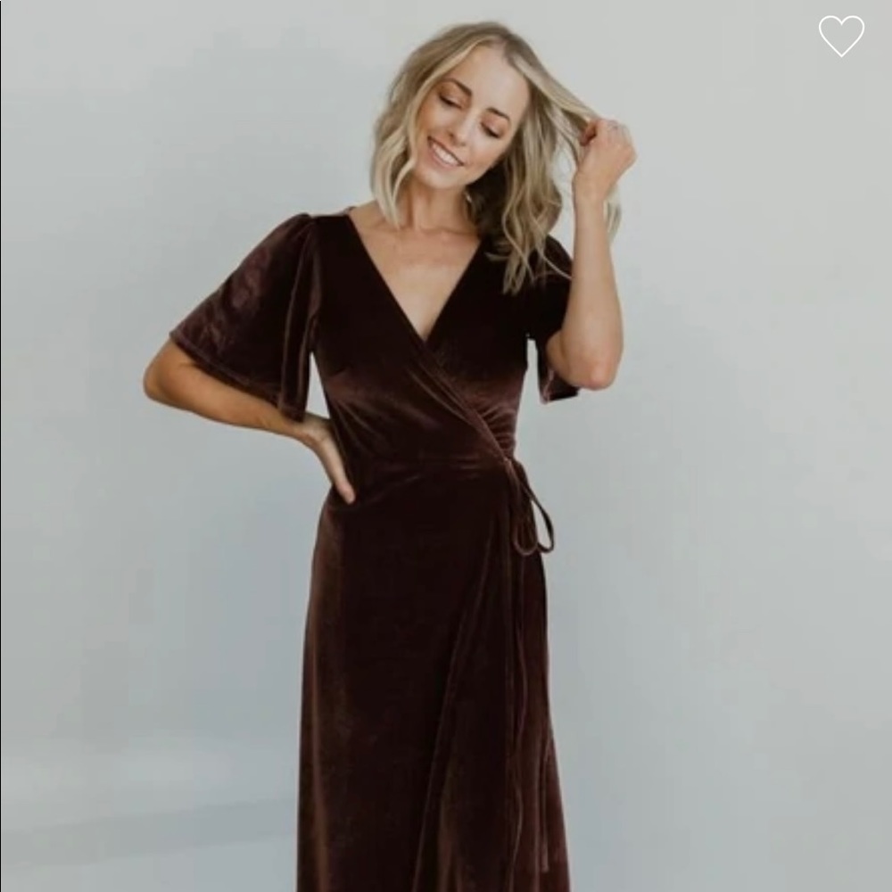 NWT Baltic Born Velvet Wrap Dress in Dusty Plum color fits like XL.